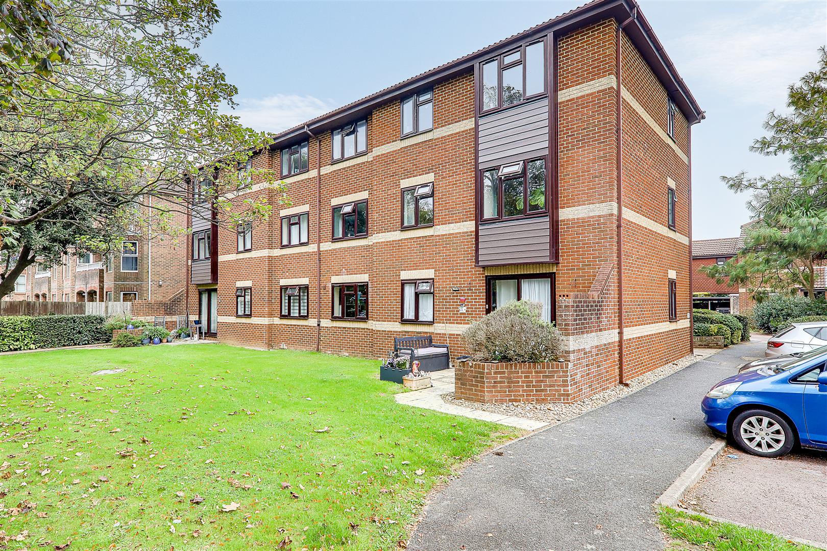 Flat - Purpose Built | St. Botolphs Road, Worthing | For Sale
